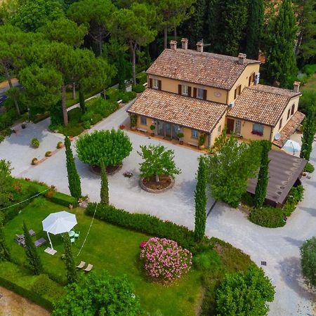 Poggio Berni Il Poggianino Bed & Breakfast エクステリア 写真
